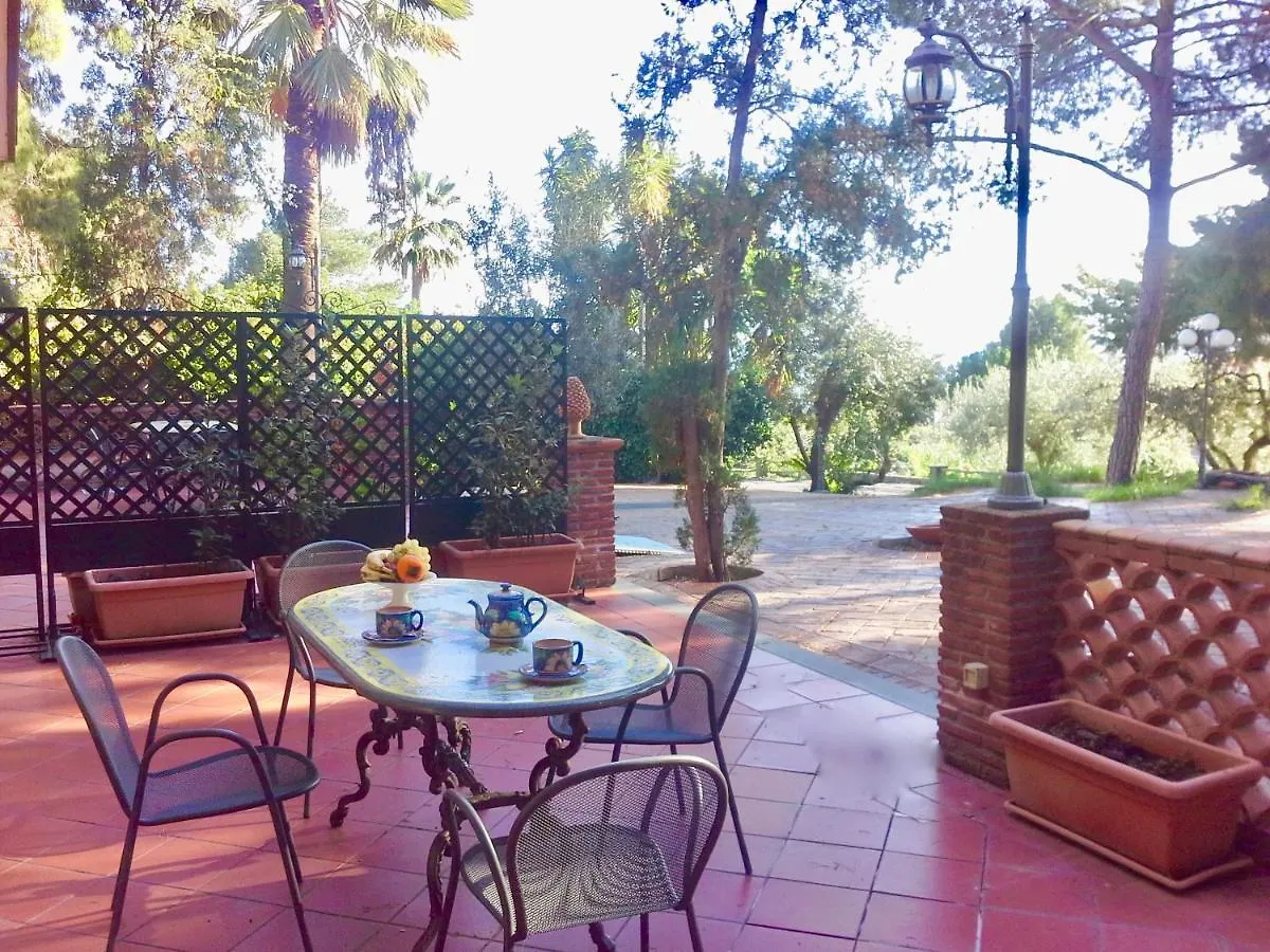 Villa delle Palme Aci Trezza 3*,  Italia